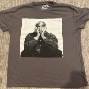 tupac grey shirt sleeve